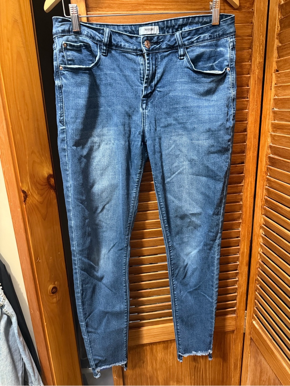 Kensie Dark Blue Skinny Jeans with Subtle Fading